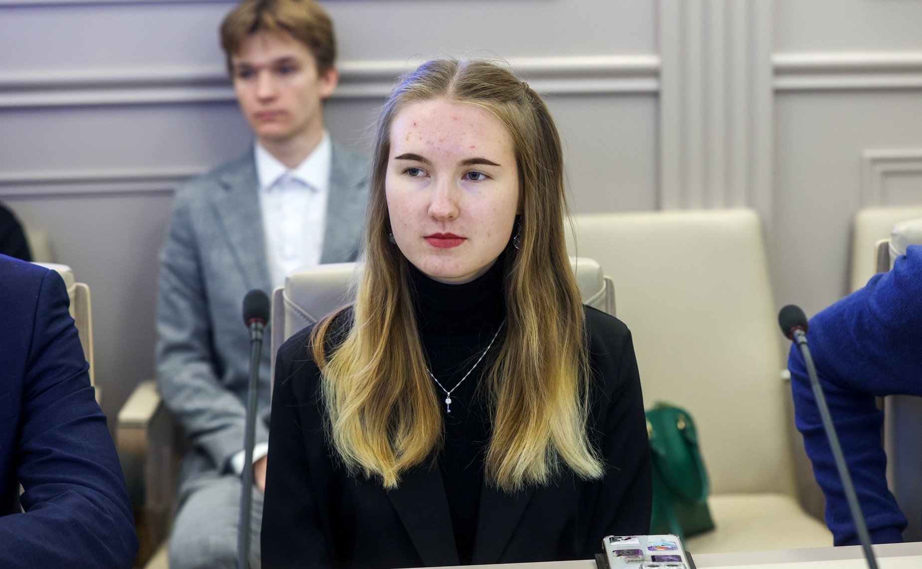 Наталья Мельникова провела встречу с активистами молодежного землячества Псковской области