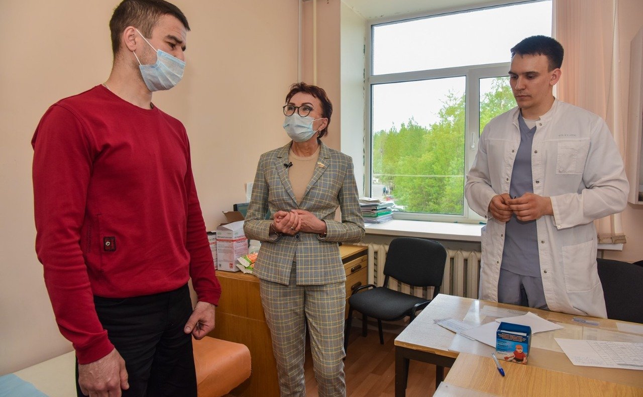 В Мурманской области по инициативе сенатора Татьяны Кусайко ведущие специалисты-онкологи провели обследование жителей