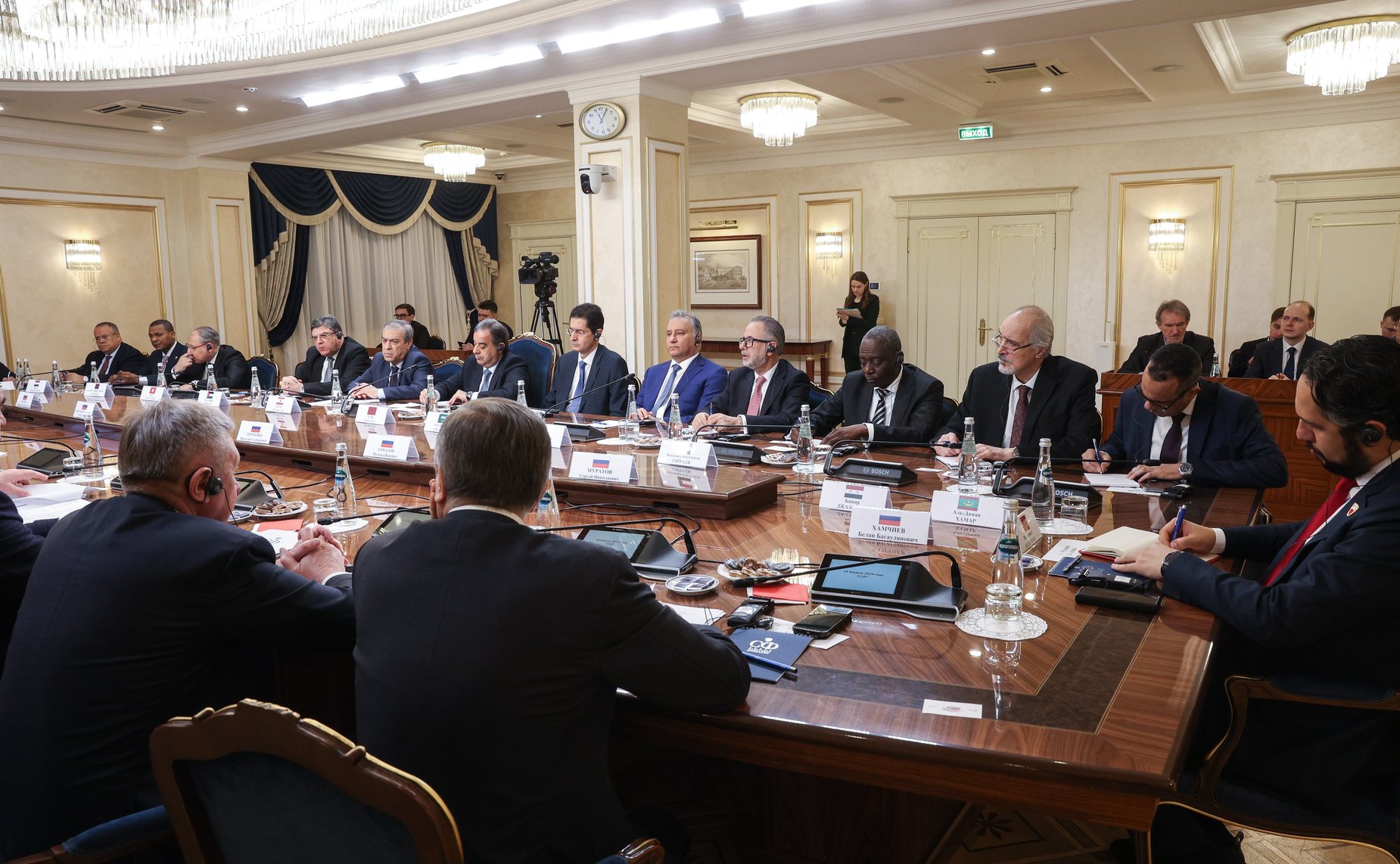 Константин Косачев провел встречу с главами дипломатических представительств арабских государств, аккредитованными в Российской Федерации