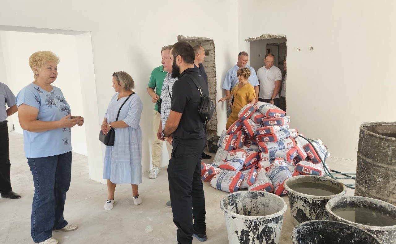 Ольга Бас посетила Первомайск в ЛНР, где проводится капремонт в яслях-садах комбинированного типа «Солнышко» и «Аленький цветочек»