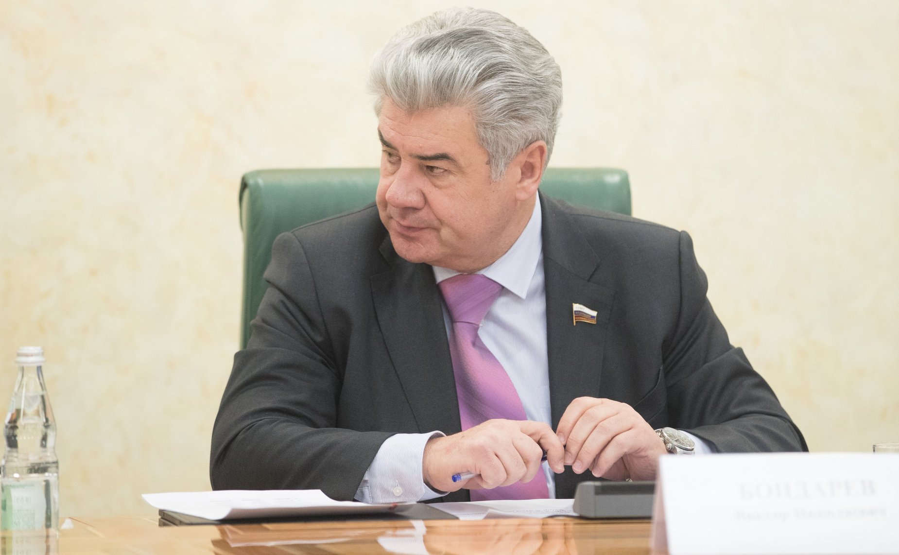 В. Бондарев