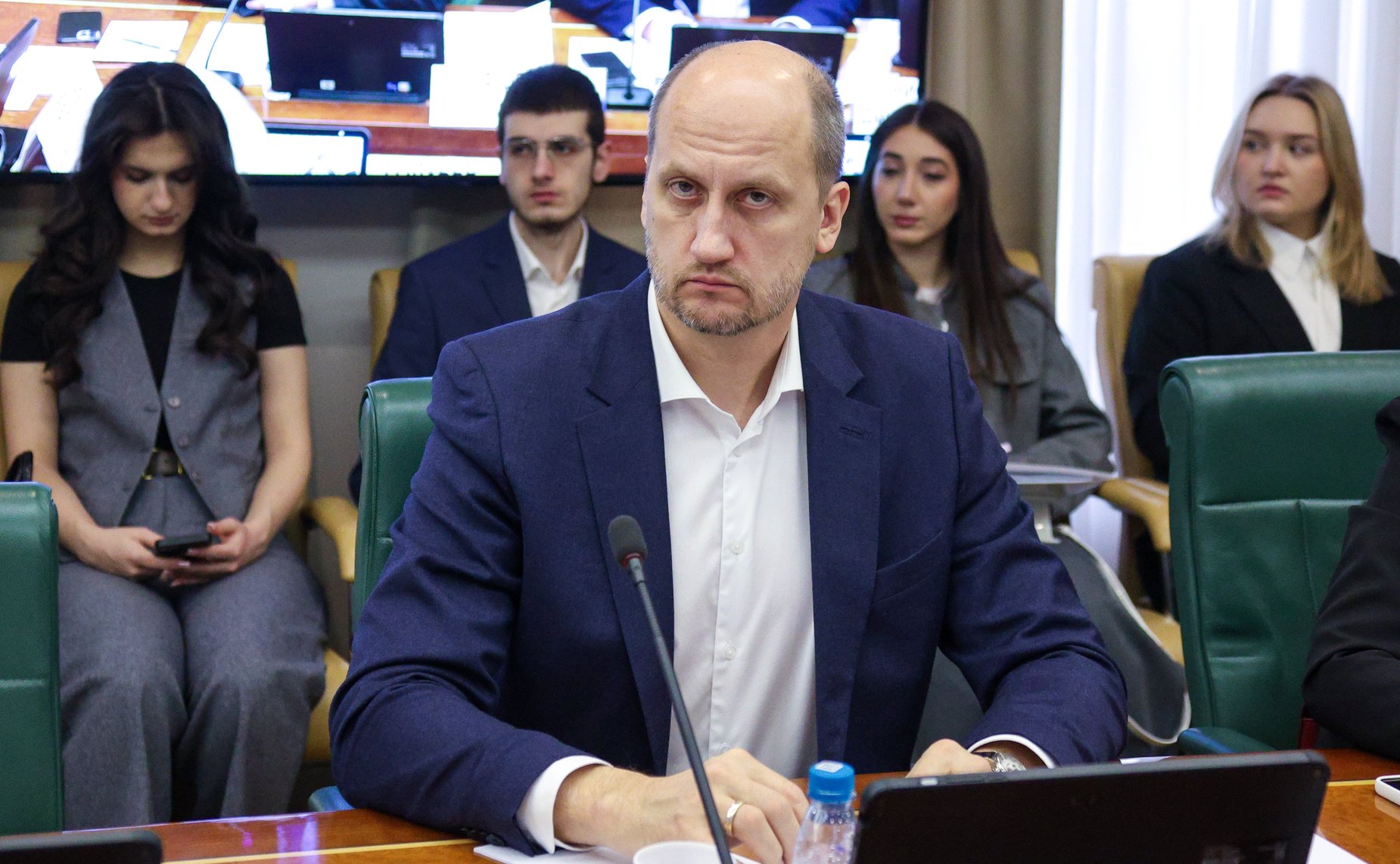 Круглый стол на тему «Совершенствование системы лицензирования деятельности по управлению многоквартирными домами: законодательные новации и практика применения»