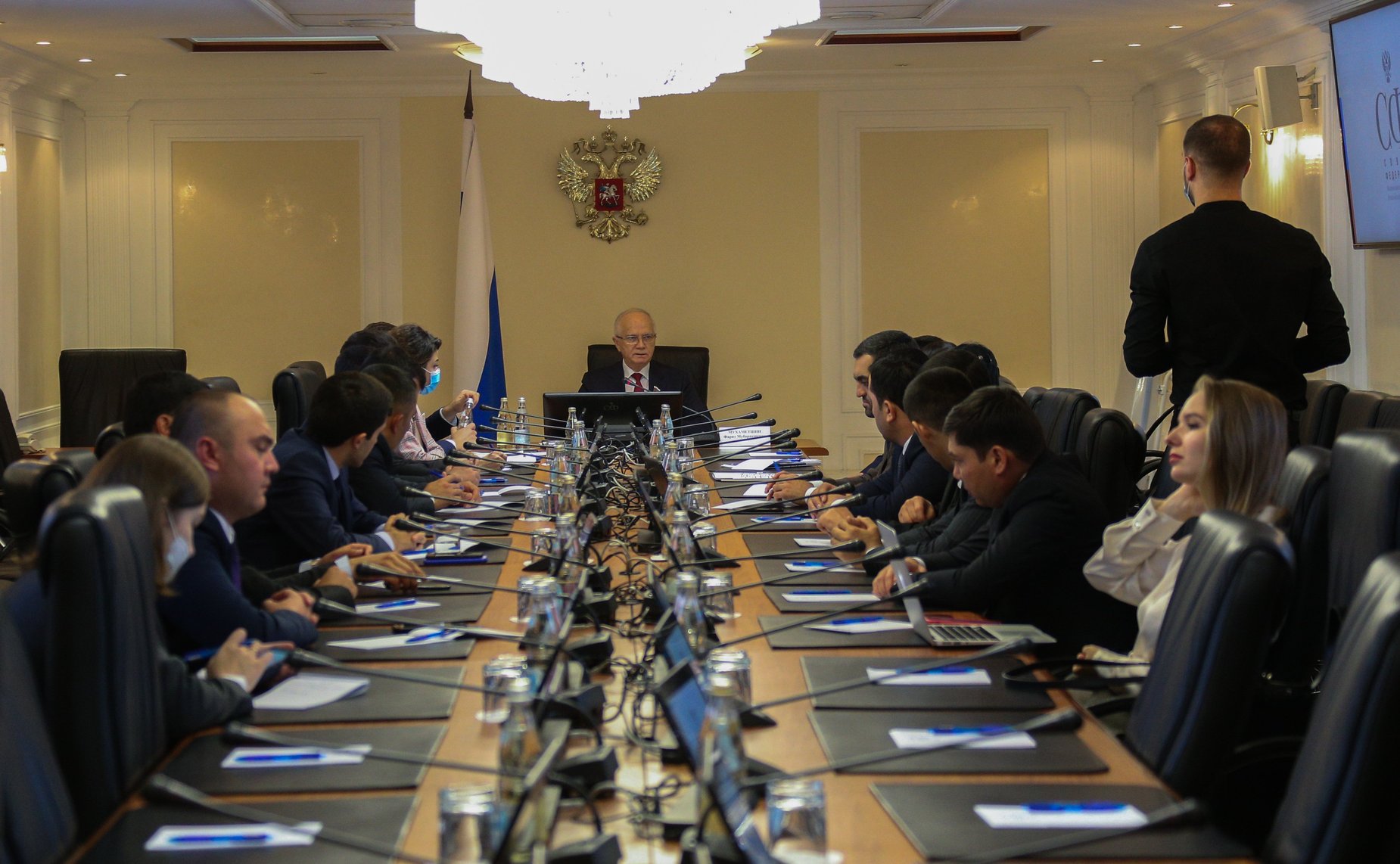 Встреча заместителя председателя Комитета СФ по международным делам Фарита Мухаметшина с официальной делегацией муниципальных служащих из Таджикистана