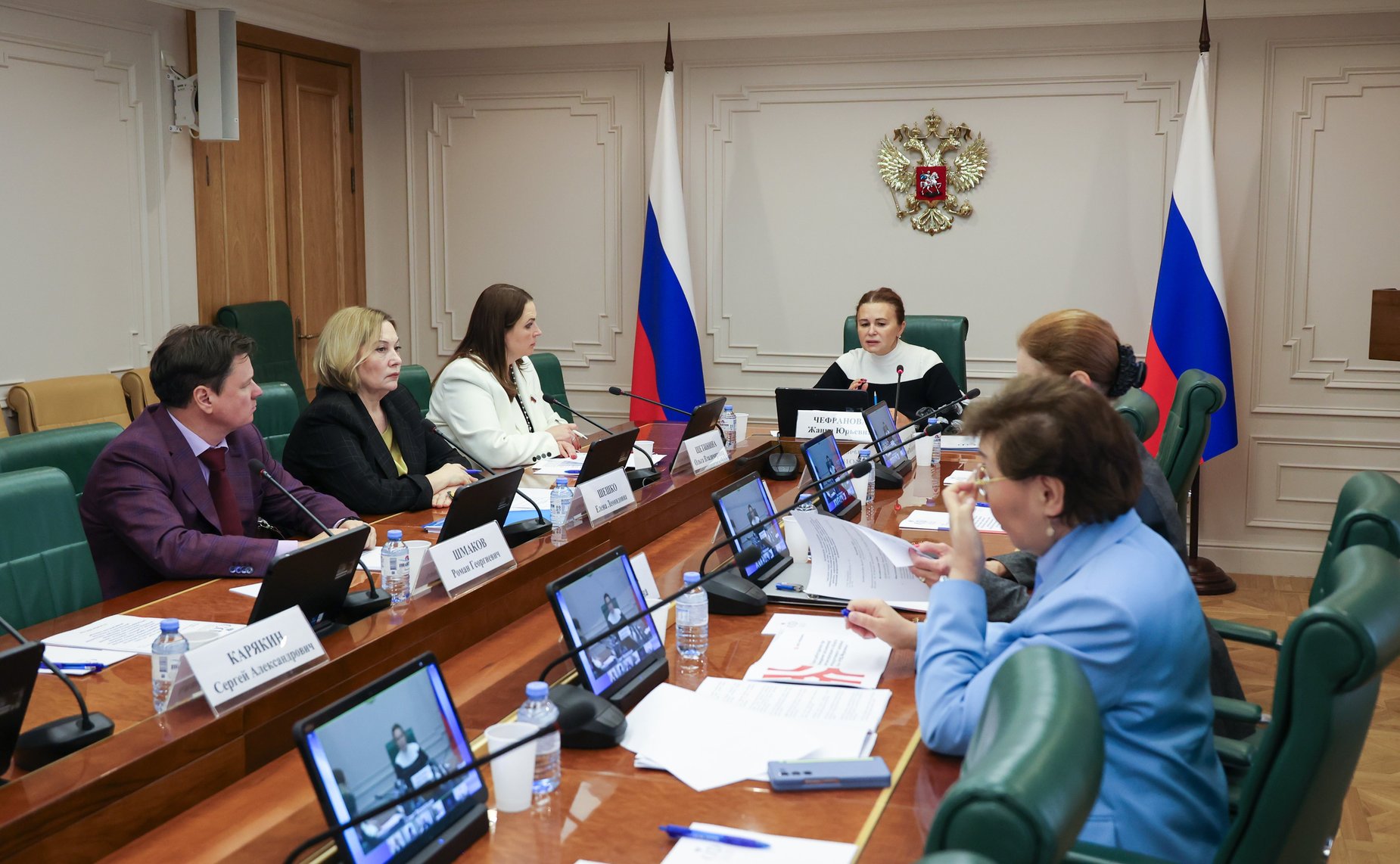 Круглый стол Комитета Совета Федерации по социальной политике на тему «Актуальные вопросы развития системы здравоохранения РФ в сфере охраны здоровья матери и ребенка»