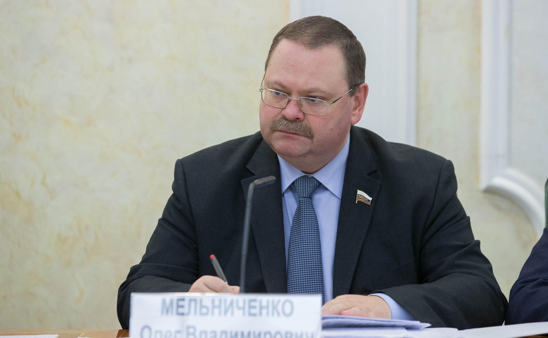 Олег Мельниченко