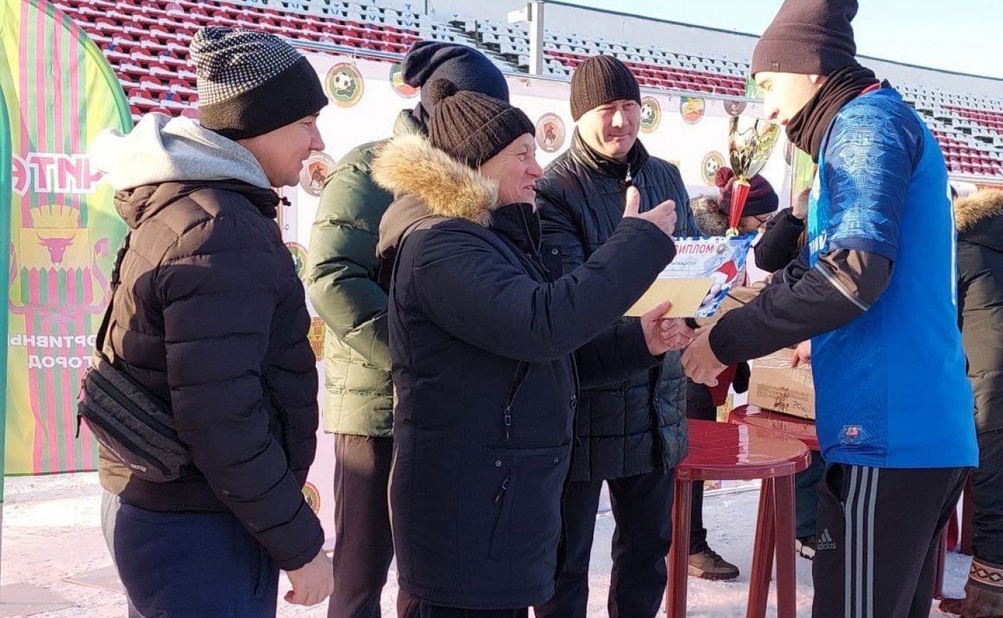 Сергей Михайлов принял участие в закрытии 16-го фестиваля зимнего футбола, который прошёл в городе Чите