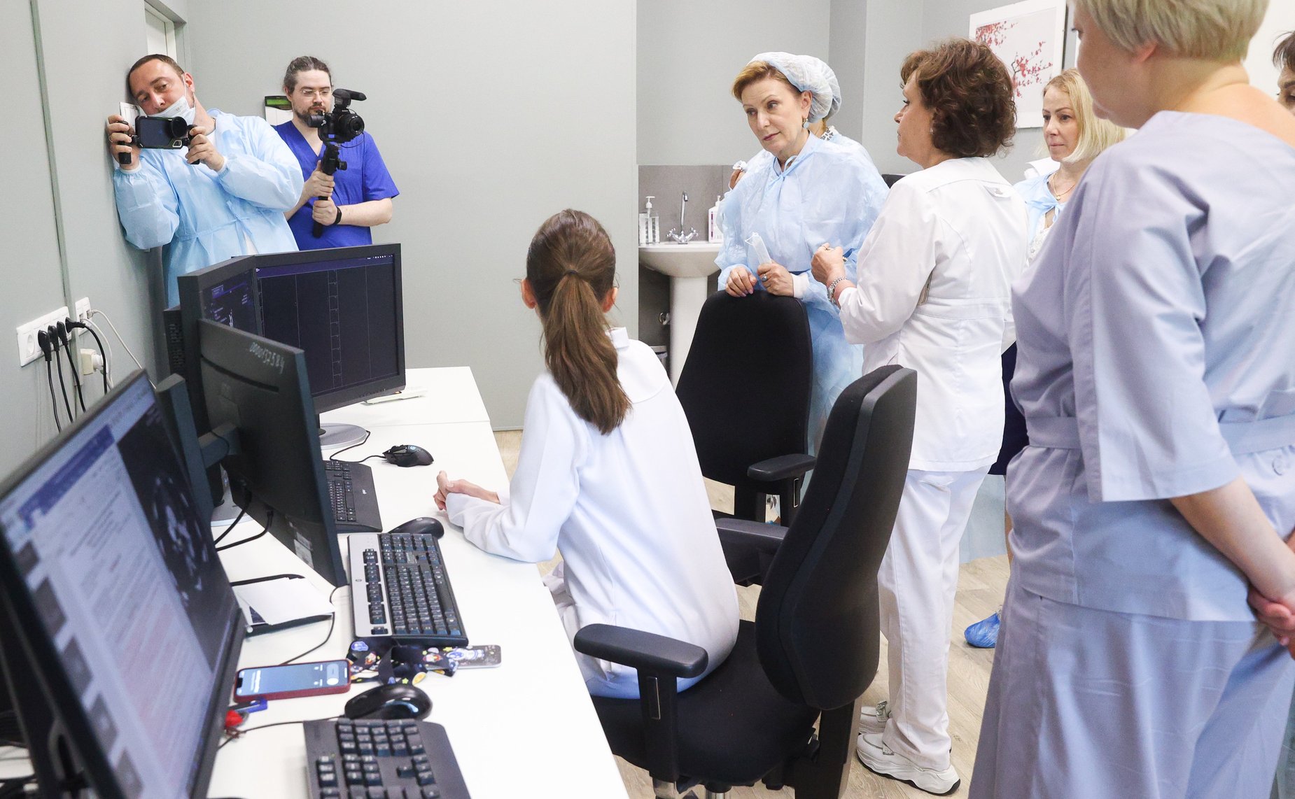 Заместитель Председателя Совета Федерации Инна Святенко посетила отделения ФГБУ «НМИЦ ССХ им. А.Н. Бакулева» Минздрава России