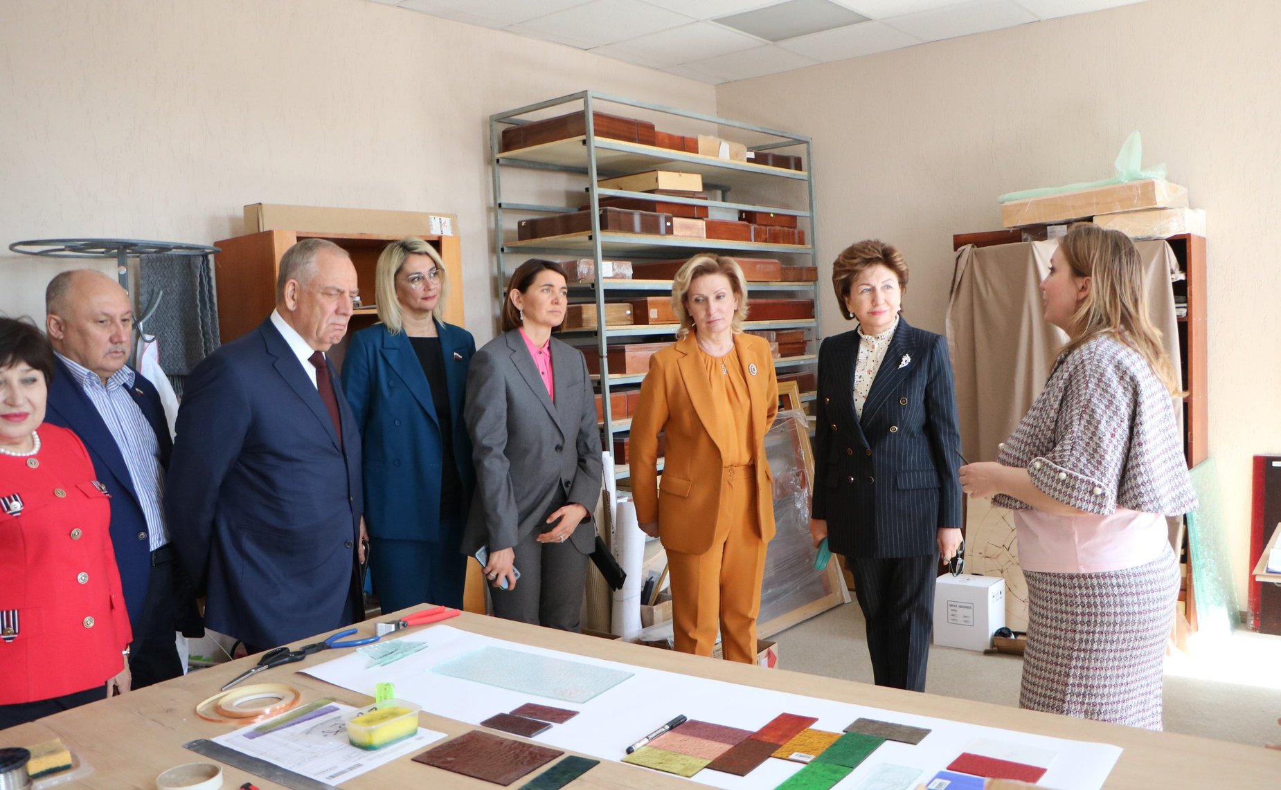 Галина Карелова провела в Палехе Ивановской области выездное заседание Комиссии СФ по сохранению и развитию народных художественных промыслов в Российской Федерации