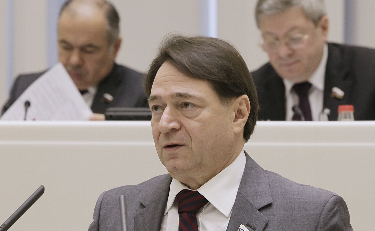 Триста двадцать пятое заседание Совета Федерации