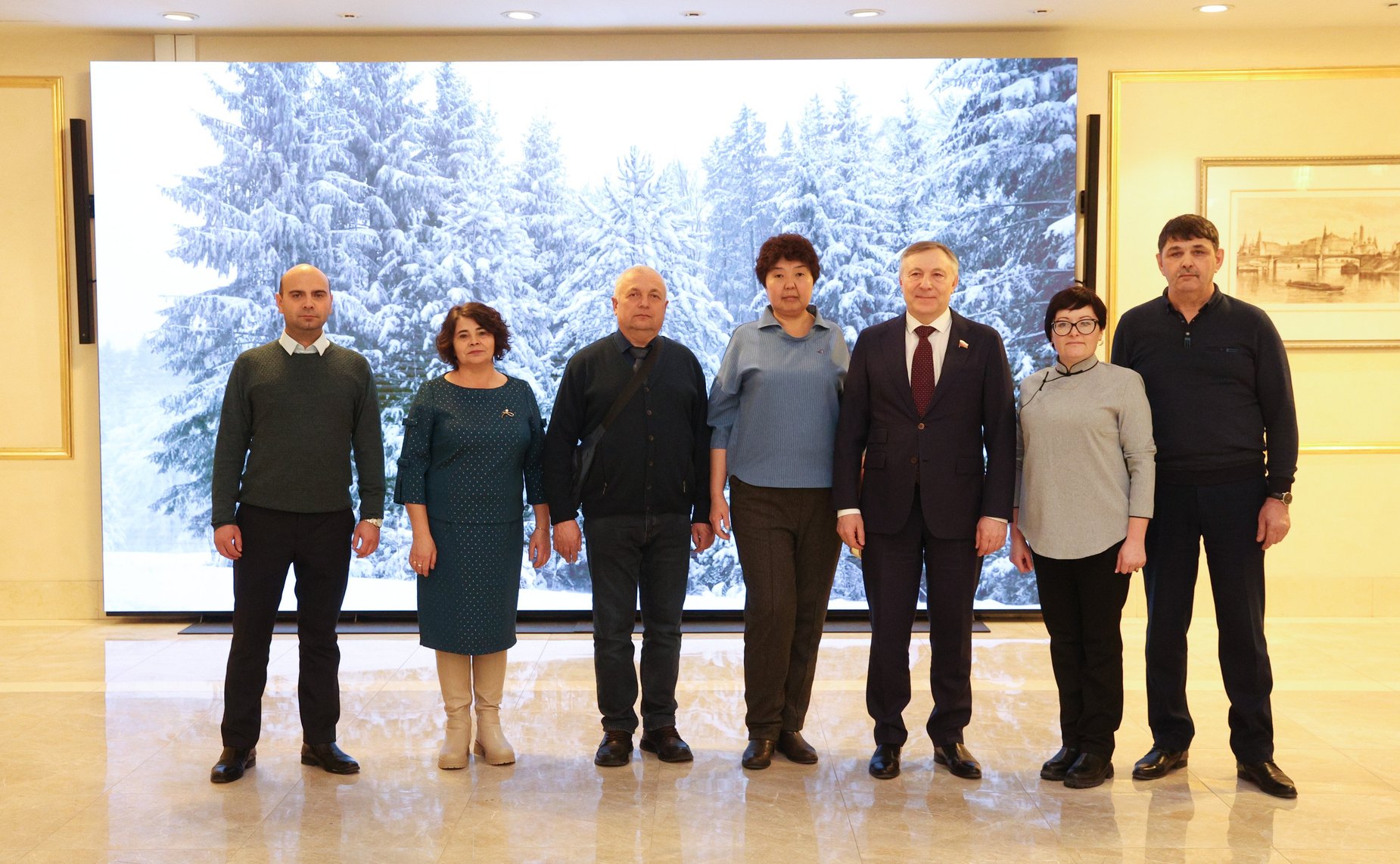 Встреча первого заместителя председателя Комитета СФ по социальной политике Александра Варфоломеева с участниками Всероссийского муниципального форума «Малая Родина — сила России»