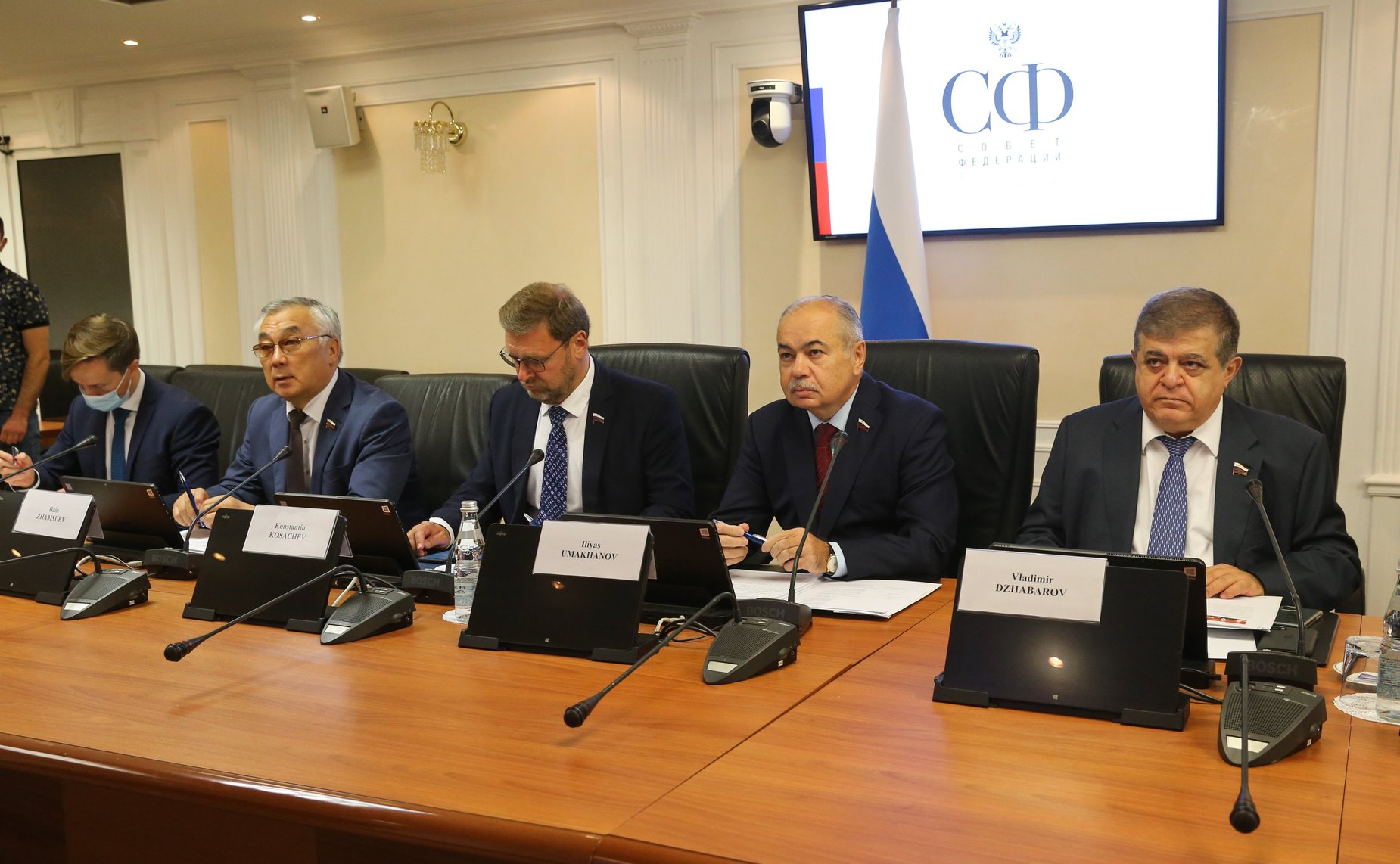 Встреча Ильяса Умаханова с первым заместителем Председателя Постоянного комитета Всекитайского собрания народных представителей КНР в режиме видеоконференции