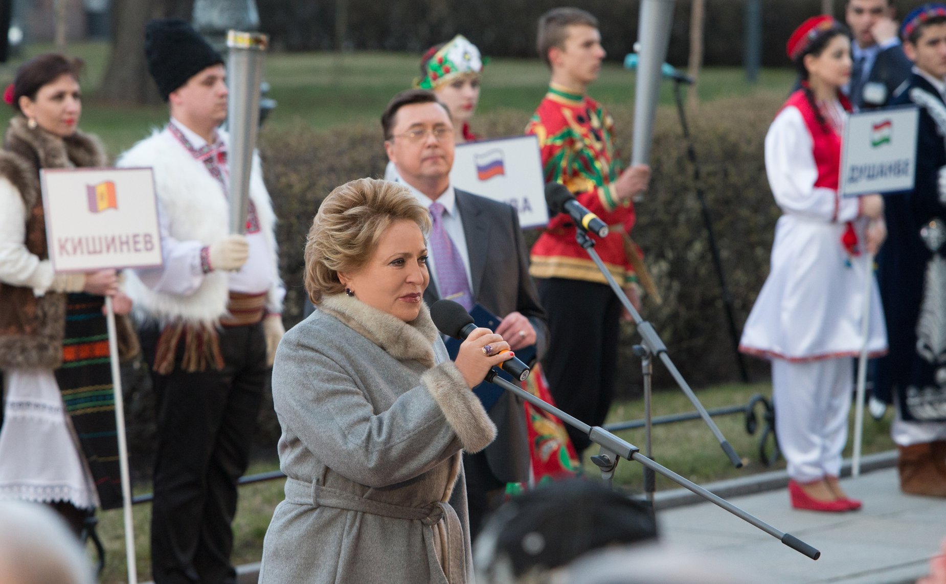 В. Матвиенко