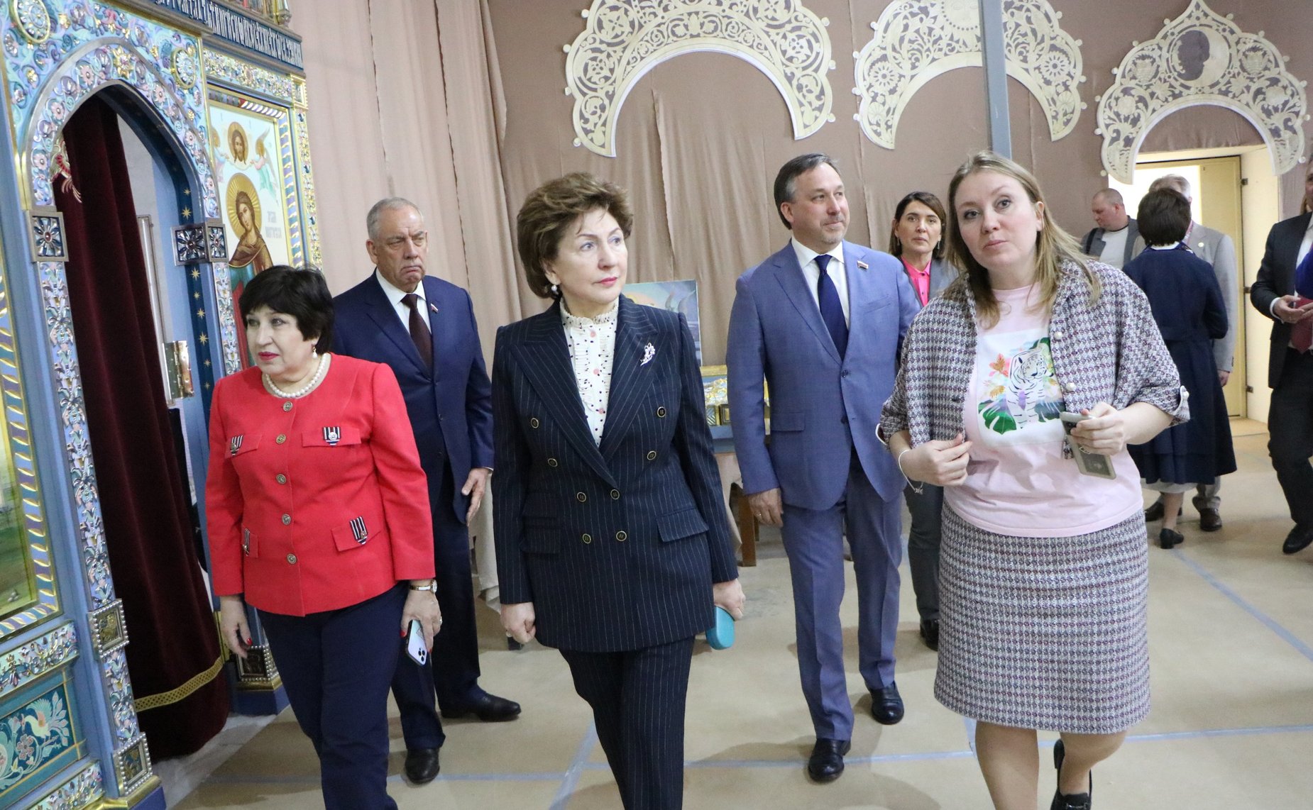 Галина Карелова провела в Палехе Ивановской области выездное заседание Комиссии СФ по сохранению и развитию народных художественных промыслов в Российской Федерации