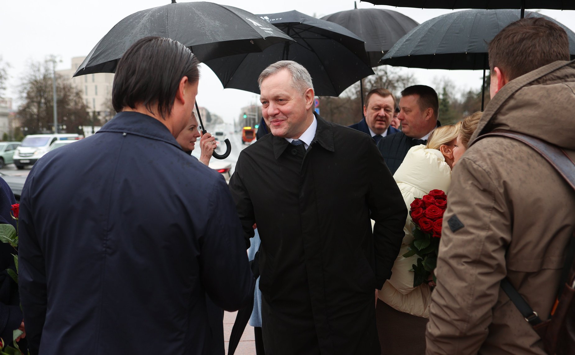 Заместитель Председателя Совета Федерации Инна Святенко приняла участие в Торжественном возложении цветов и венков к Монументу Победы