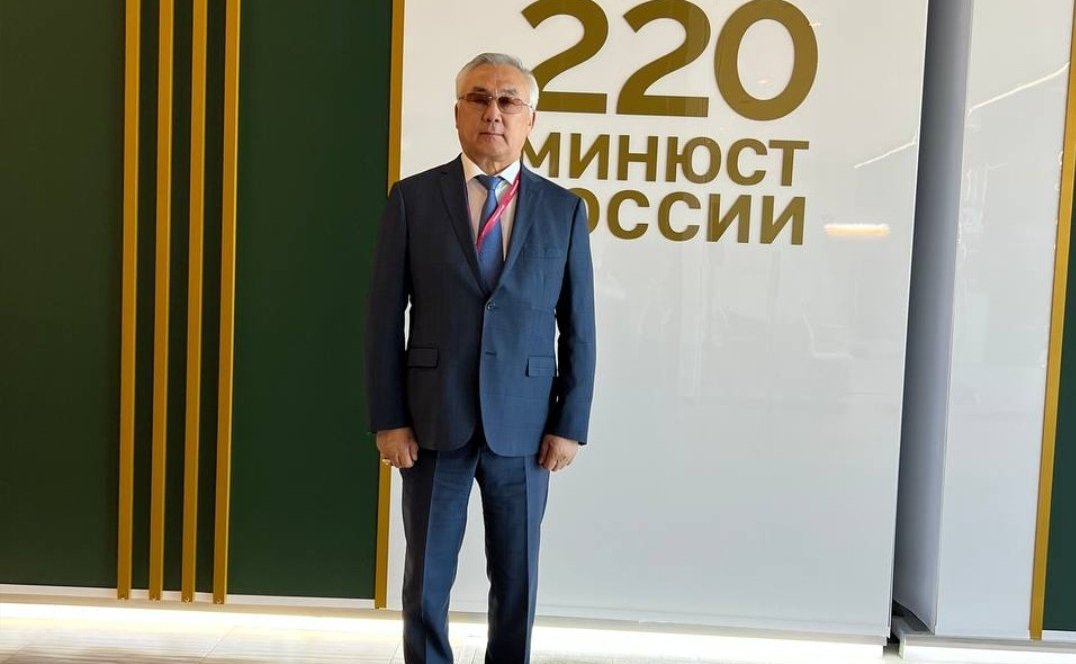 Баир Жамсуев принял участие в Петербургском международном юридическом форуме