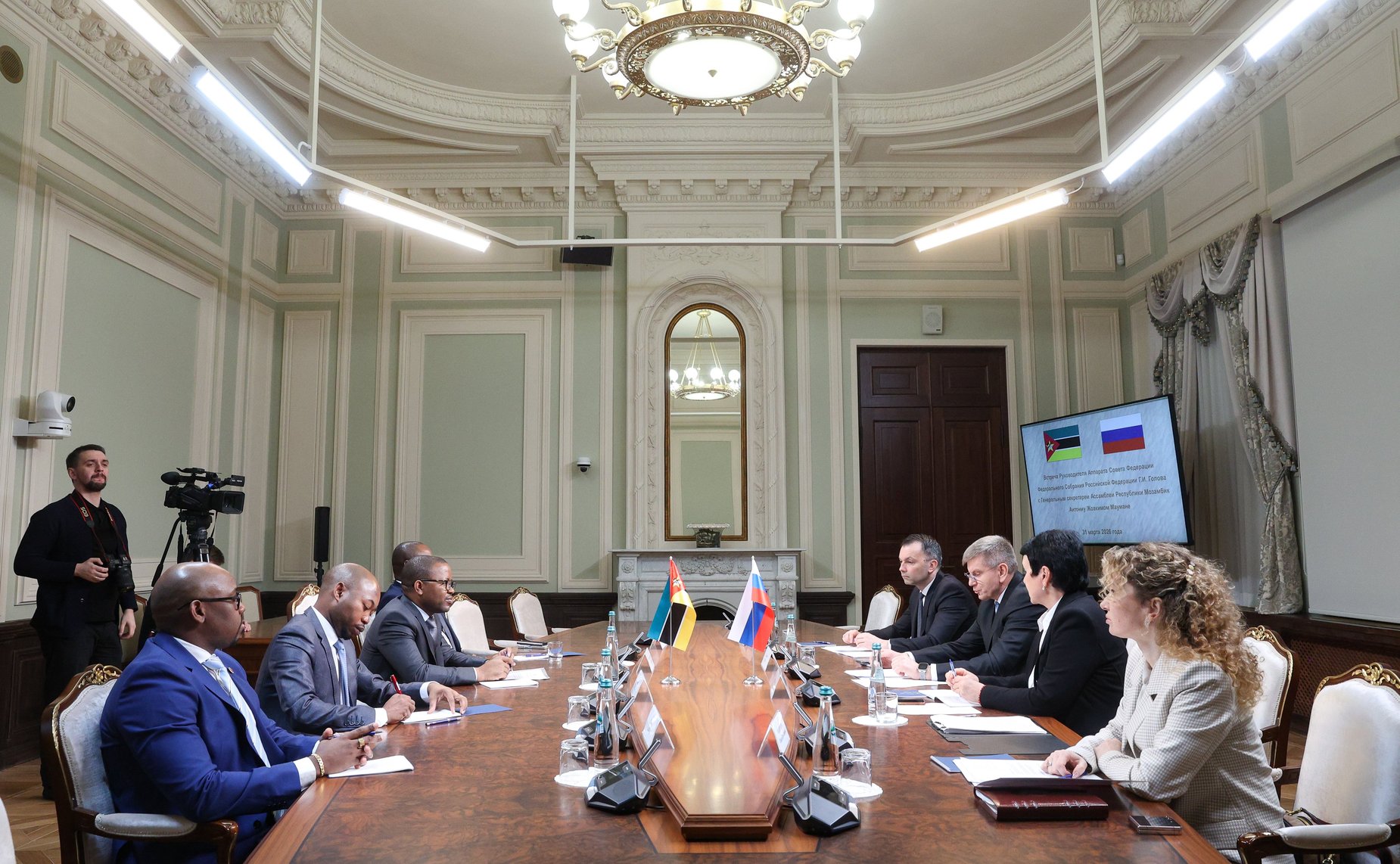 Встреча Руководителя Аппарата Совета Федерации Геннадия Голова с Генеральным секретарем Ассамблеи Республики Мозамбик