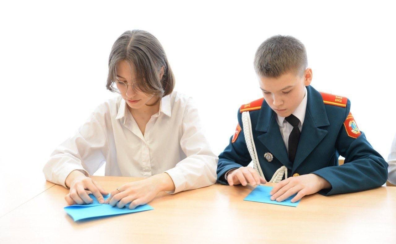 Юрий Воробьев в Образовательном центре – кадетской школе «Корабелы Прионежья» принял участие во встрече с участниками Российского движения детей и молодежи «Движение Первых»!