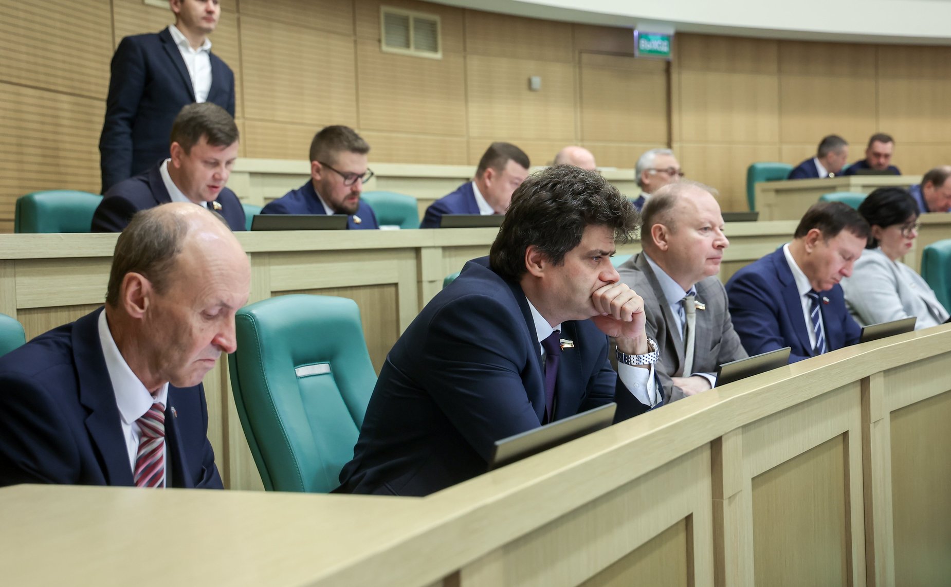 Парламентские слушания на тему «О параметрах проекта федерального бюджета на 2025 год и на плановый период 2026 и 2027 годов»