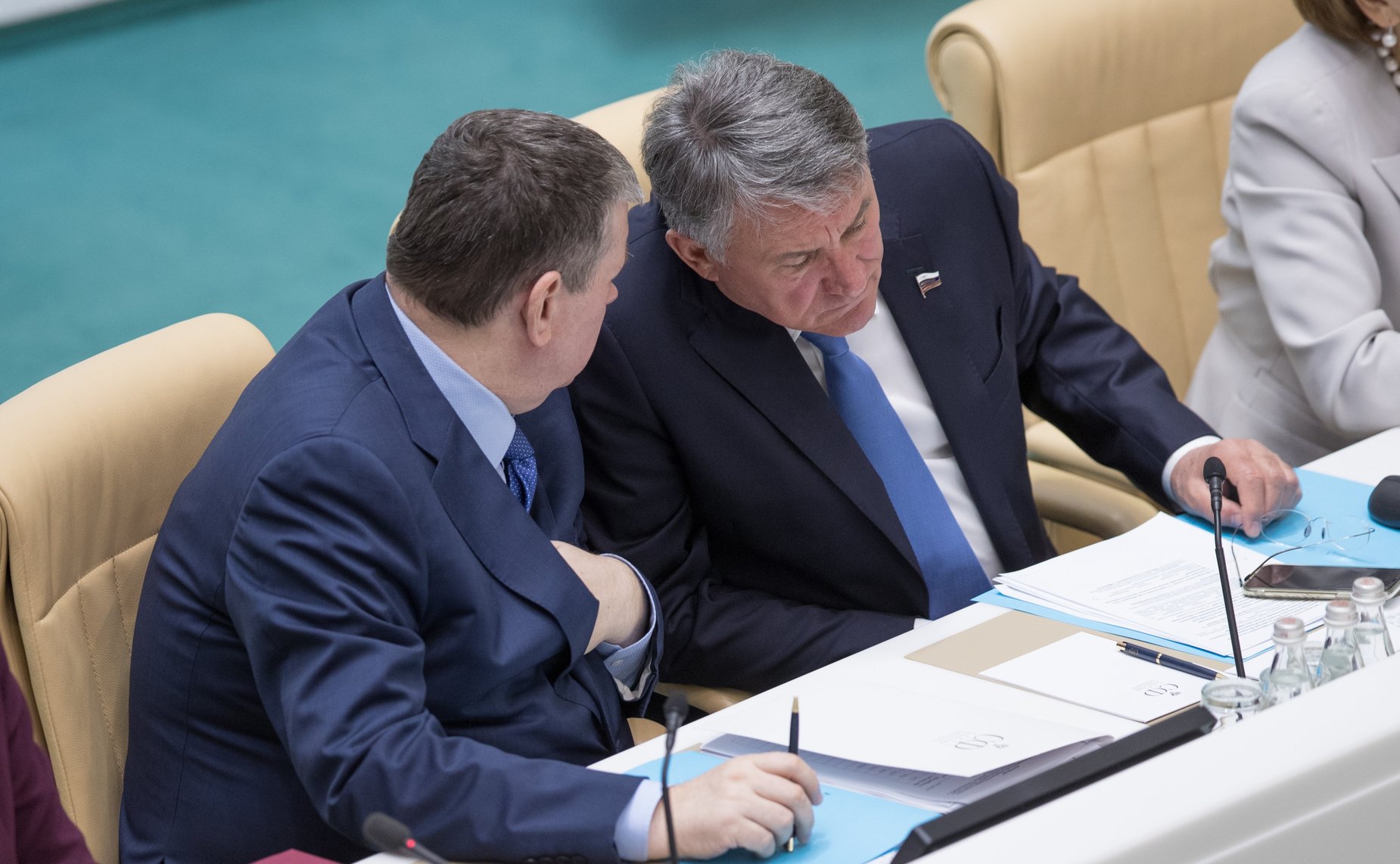 Е. Бушмин и Ю. Воробьев