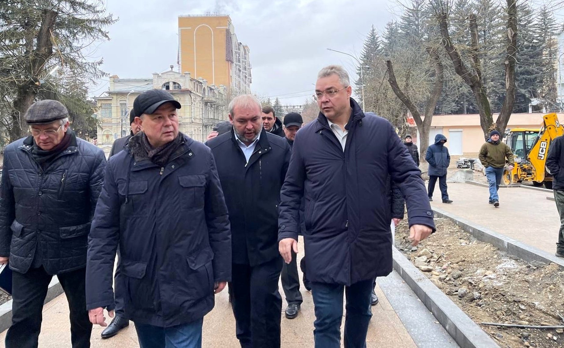 Анатолий Артамонов совместно с губернатором Ставропольского края Владимиром Владимировым проинспектировал реализацию в городе-курорте Кисловодске строительства объектов инфраструктуры, отдыха и туризма