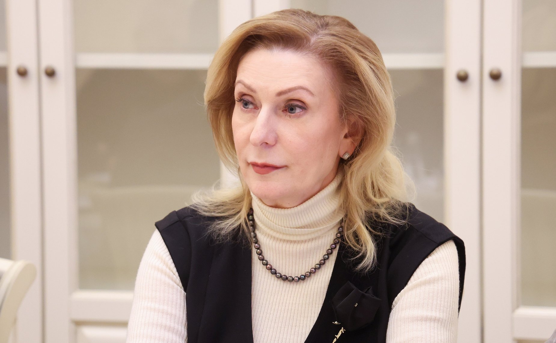 Инна Святенко встретилась с гражданами по вопросу планируемого объединения роддомов в Санкт-Петербурге