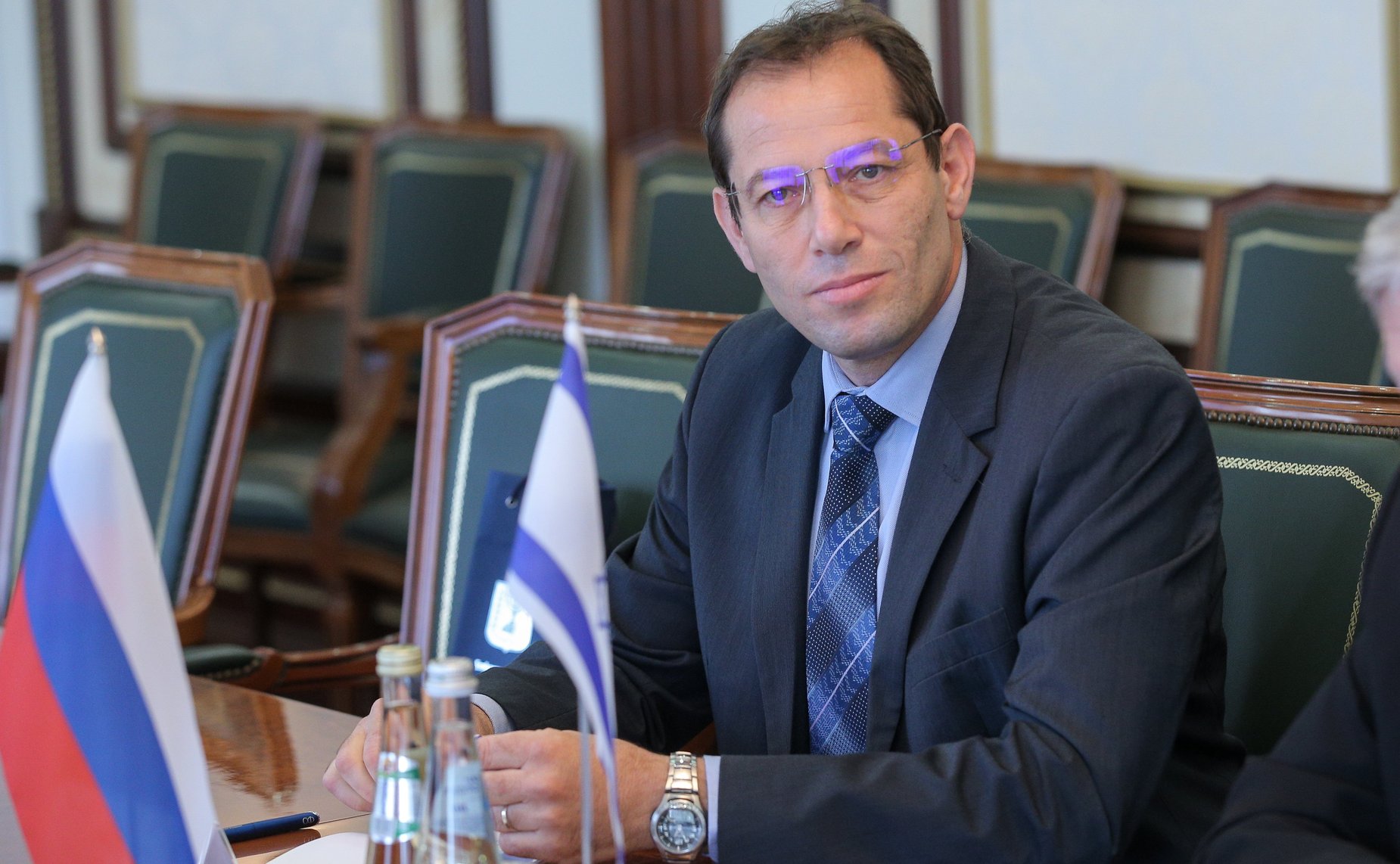 Встреча первого заместителя председателя Комитета СФ по международным делам Владимира Джабарова с Чрезвычайным и полномочным Послом Государства Израиль в РФ Александром Бен Цви