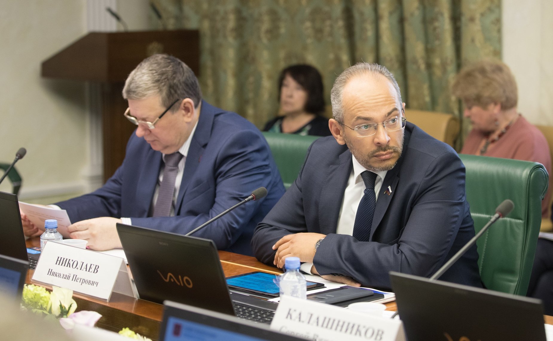 Е. Бушмин и Н. Николаев