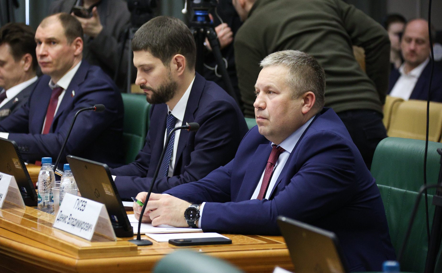 Парламентские слушания на тему «Вопросы повышения эффективности управления многоквартирными домами: основные подходы и предложения»