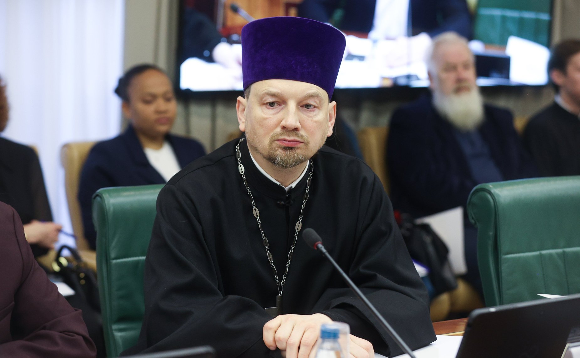 Круглый стол «Становление современной общественно-государственной модели воспитания гражданина и патриота (анализ опыта взаимодействия государственных и религиозных институтов)» (в рамках XIV Рождественских парламентских встреч)