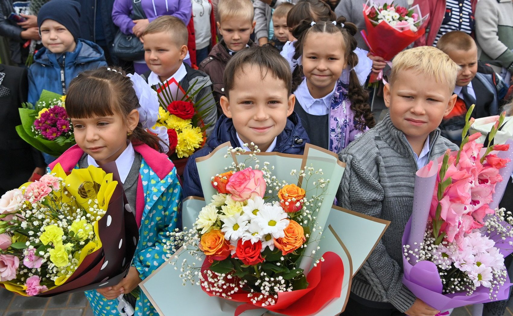 В День знаний Анатолий Артамонов поздравил школьников и студентов Калужской области