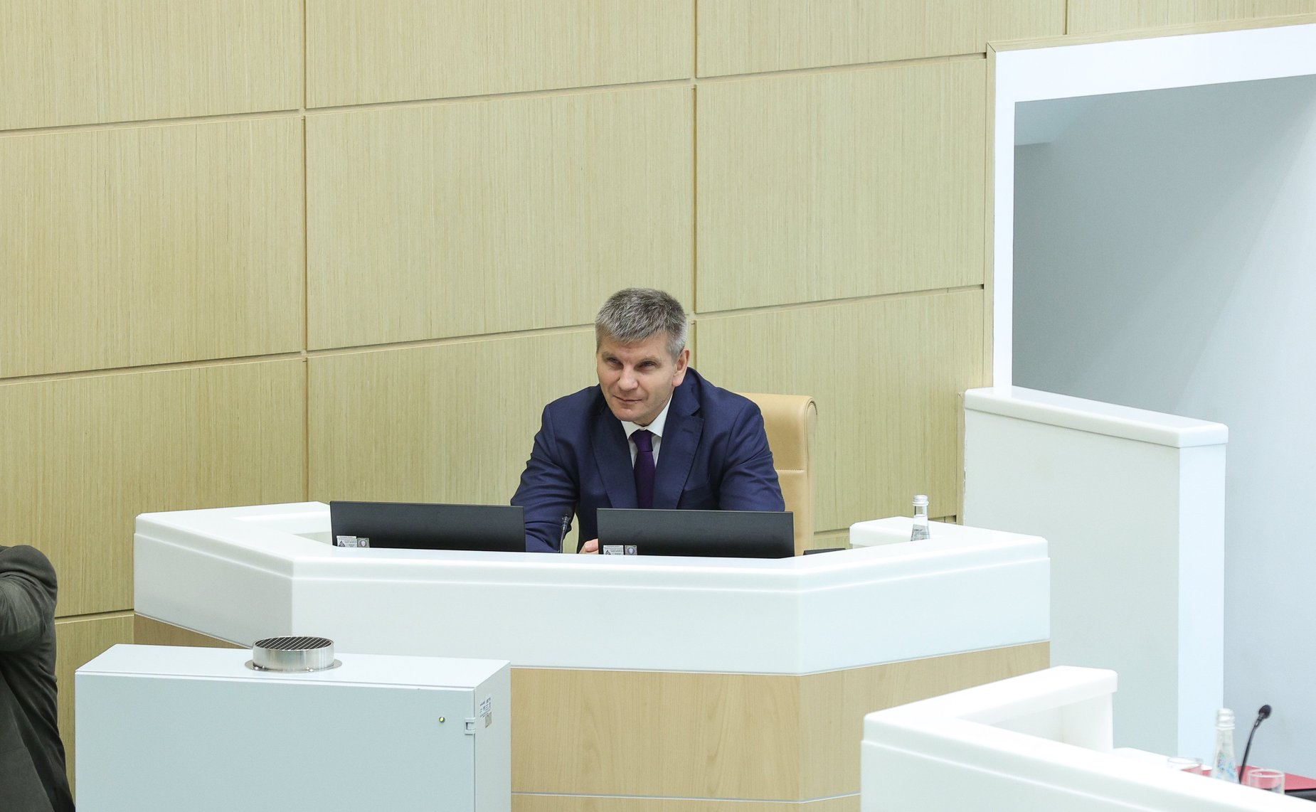 Геннадий Голов