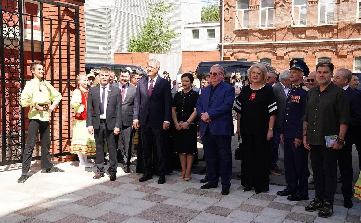 Лилия Гумерова приняла участие в III Международной книжной ярмарке «Китап-Байрам» в Уфе