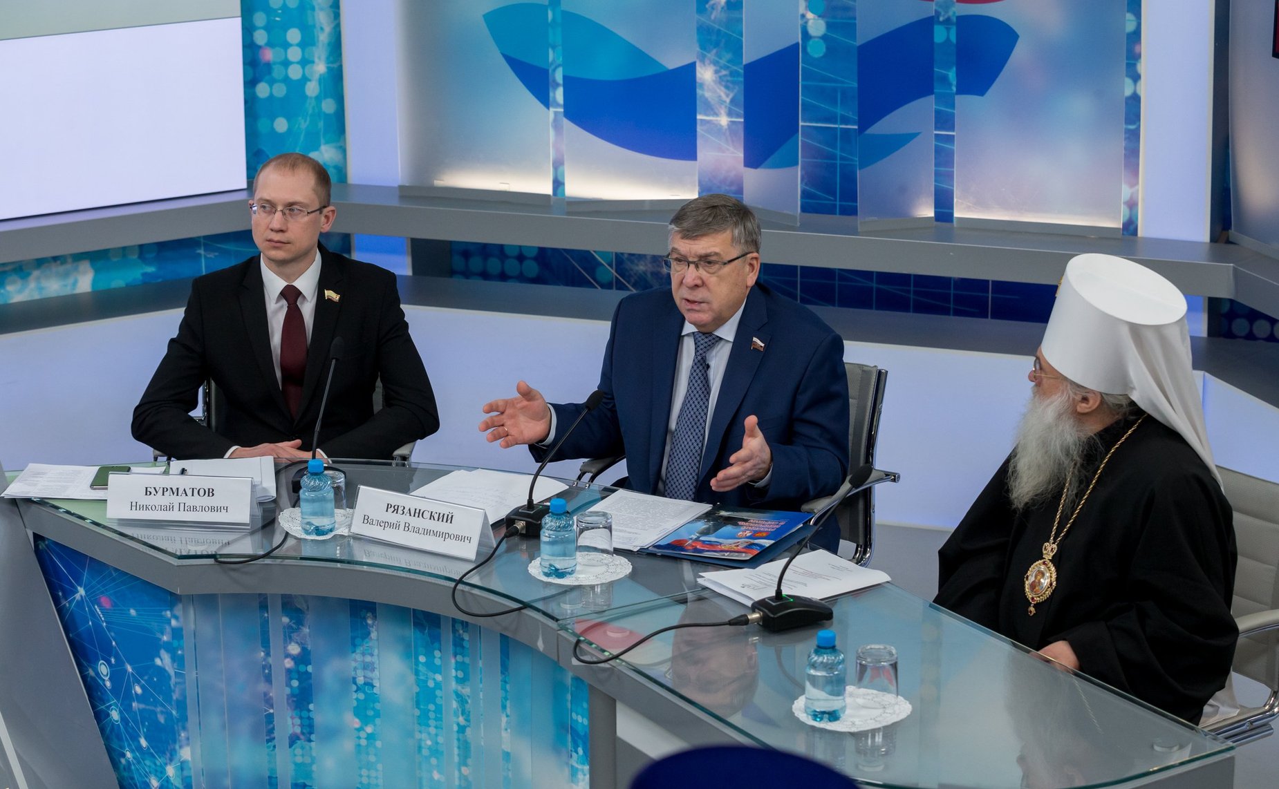 «Круглый стол» в СФ на тему: «Формирование нравственных ценностей в молодежной среде»