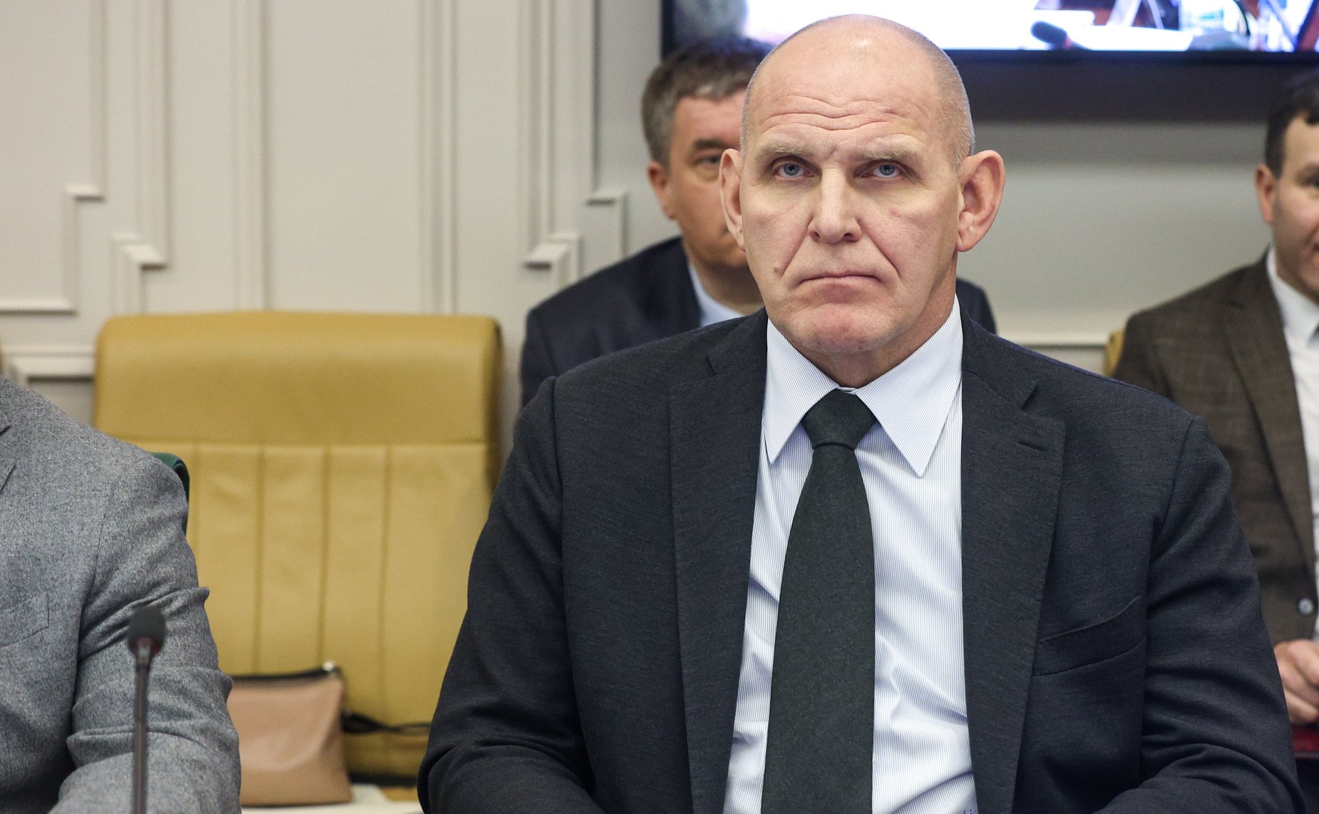 Александр Карелин