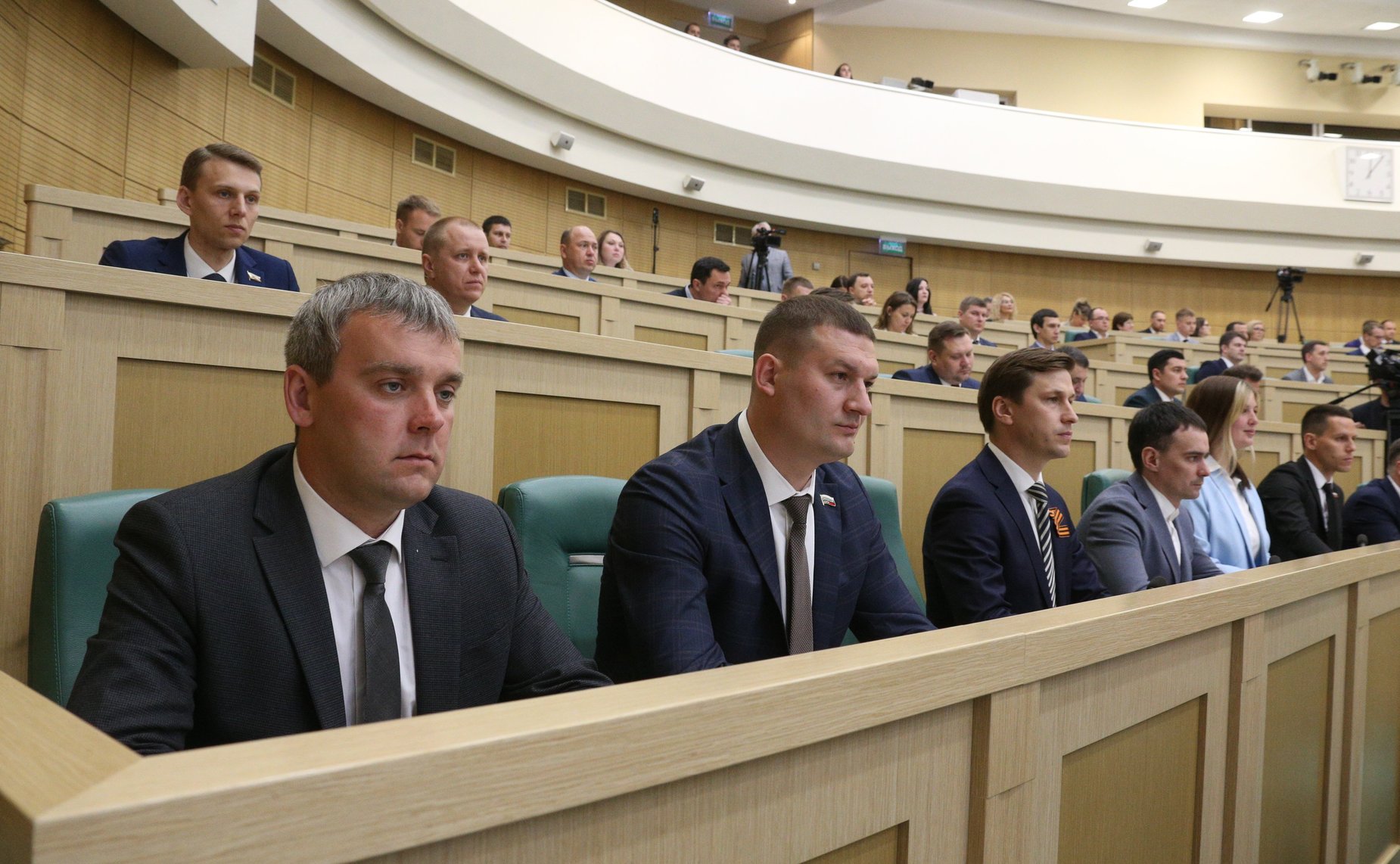 Пленарное заседание Форума молодых парламентариев: «Молодежь XXI века: сберегая наследие, развивая сотрудничество, приближая будущее»