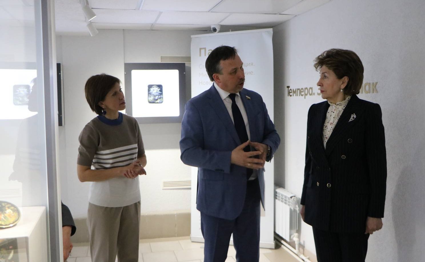 Галина Карелова провела в Палехе Ивановской области выездное заседание Комиссии СФ по сохранению и развитию народных художественных промыслов в Российской Федерации