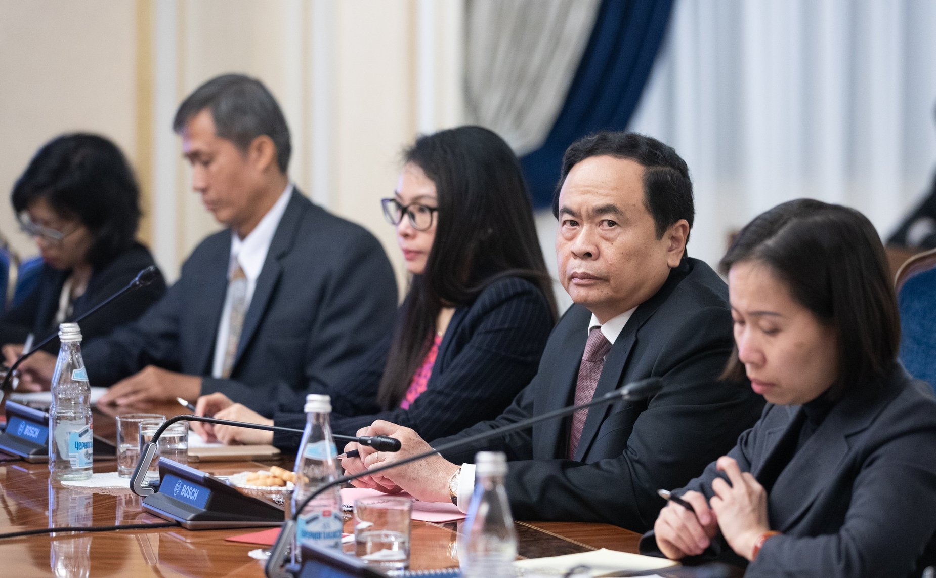 Встреча заместителя Председателя СФ Ильяса Умаханова с Председателем ЦК Отечественного фронта Вьетнама Чан Тхань Маном