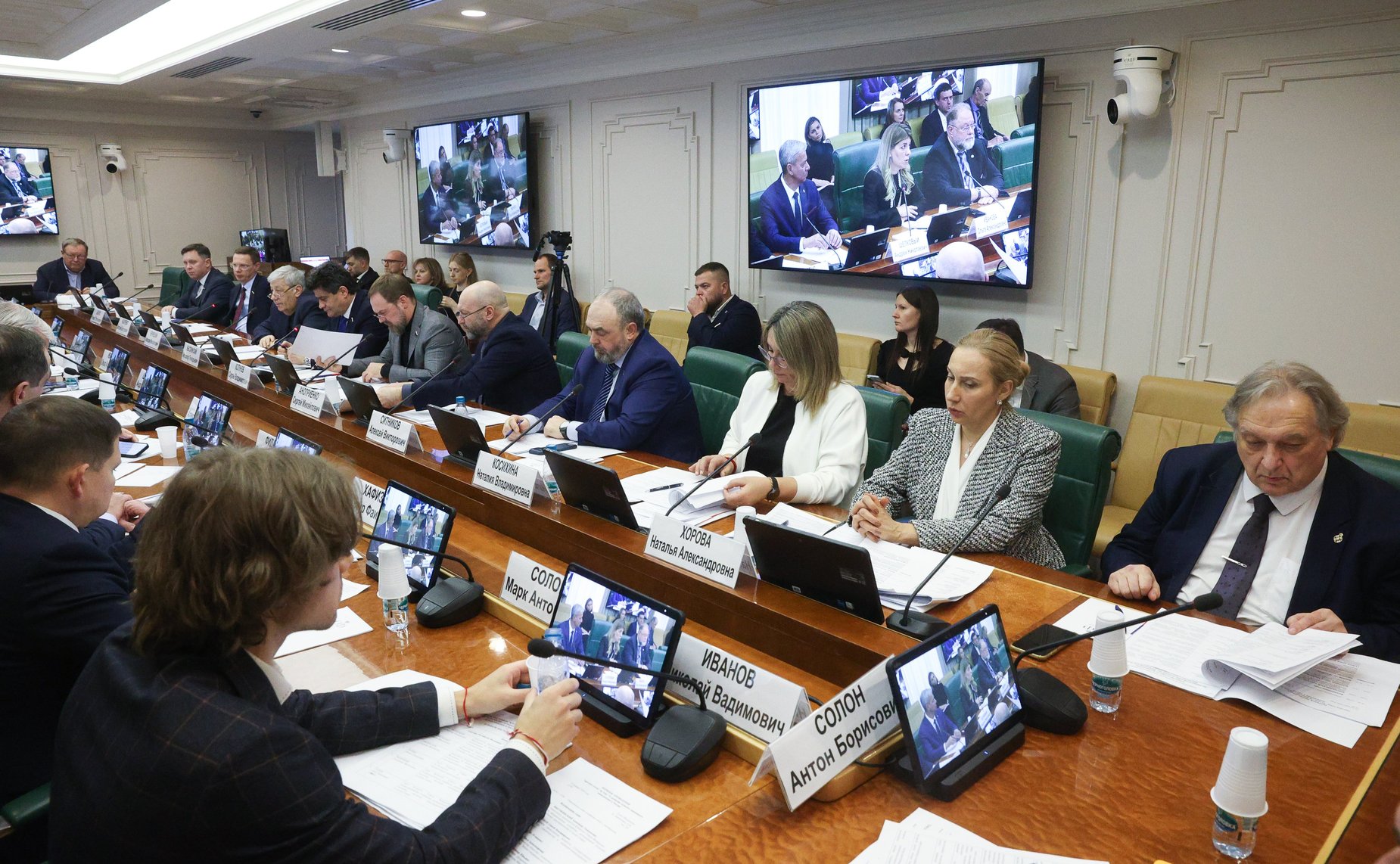 Круглый стол на тему «О развитии сегмента деревянного домостроения в России»