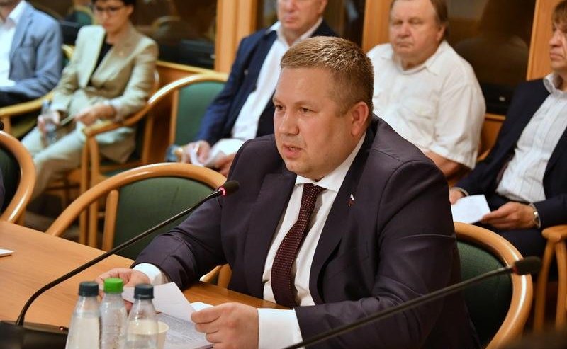 Денис Гусев