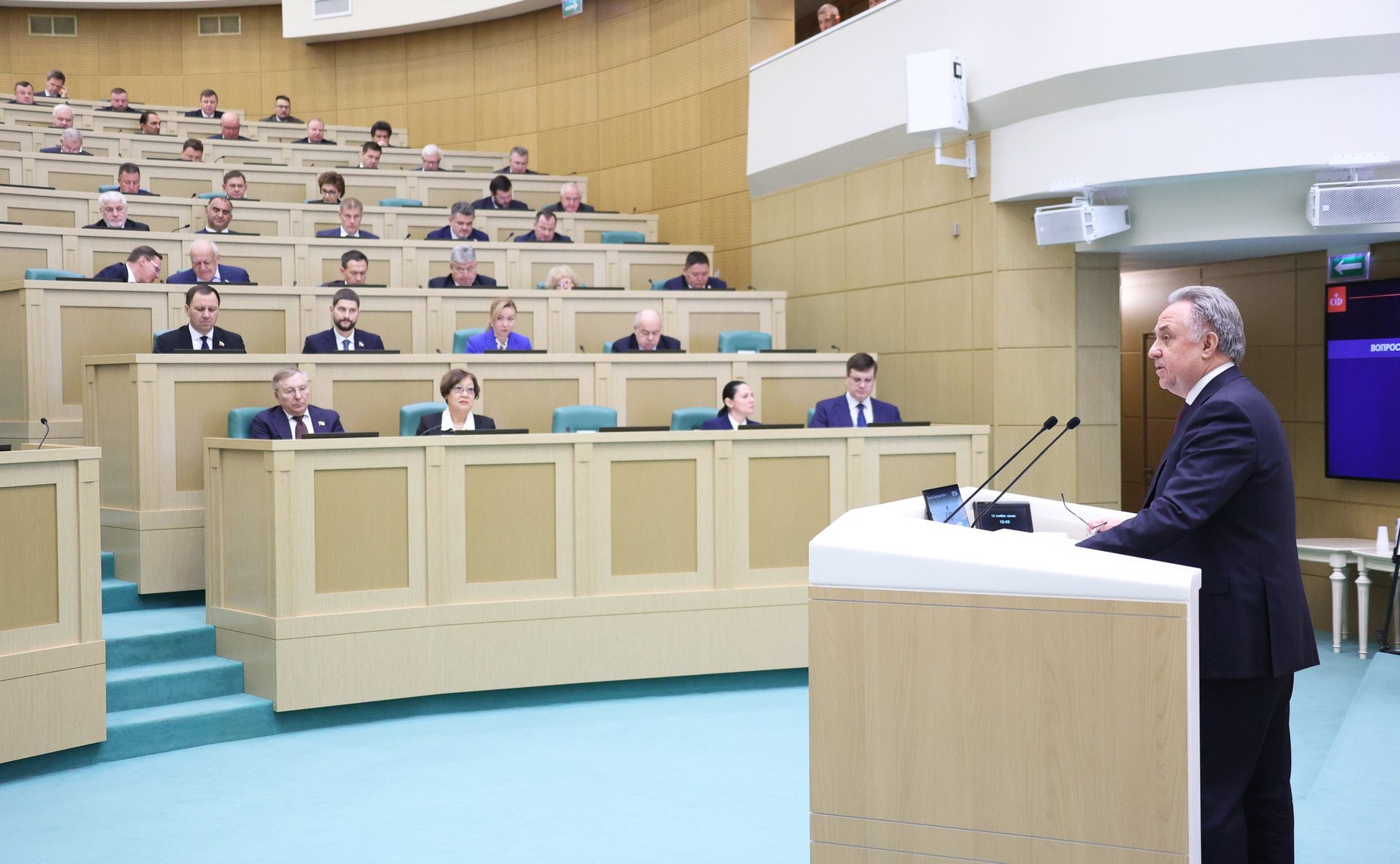 Генеральный директор публичного акционерного общества «ДОМ.РФ» Виталий Мутко