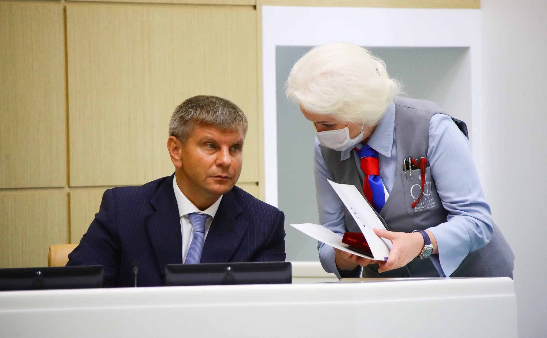 Геннадий Голов