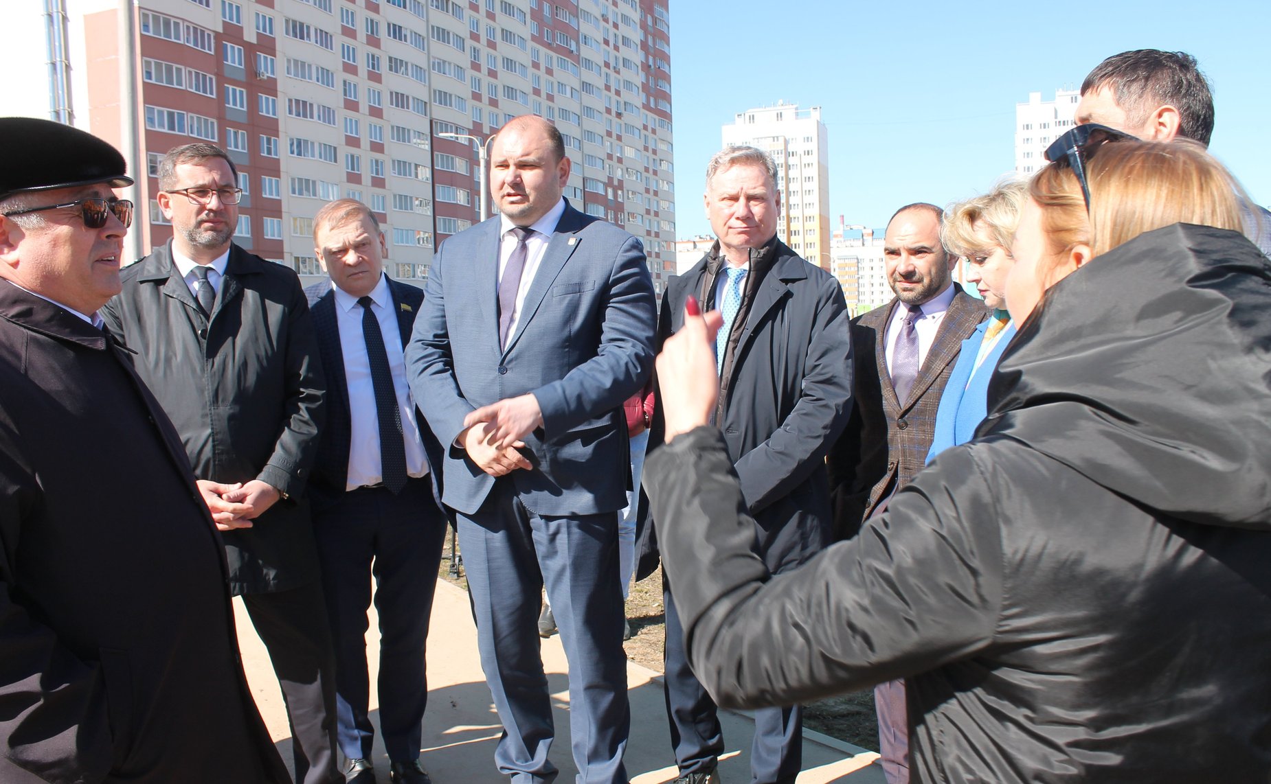 Николай Владимиров посетил строительную площадку будущей школы в микрорайоне «Солнечный»