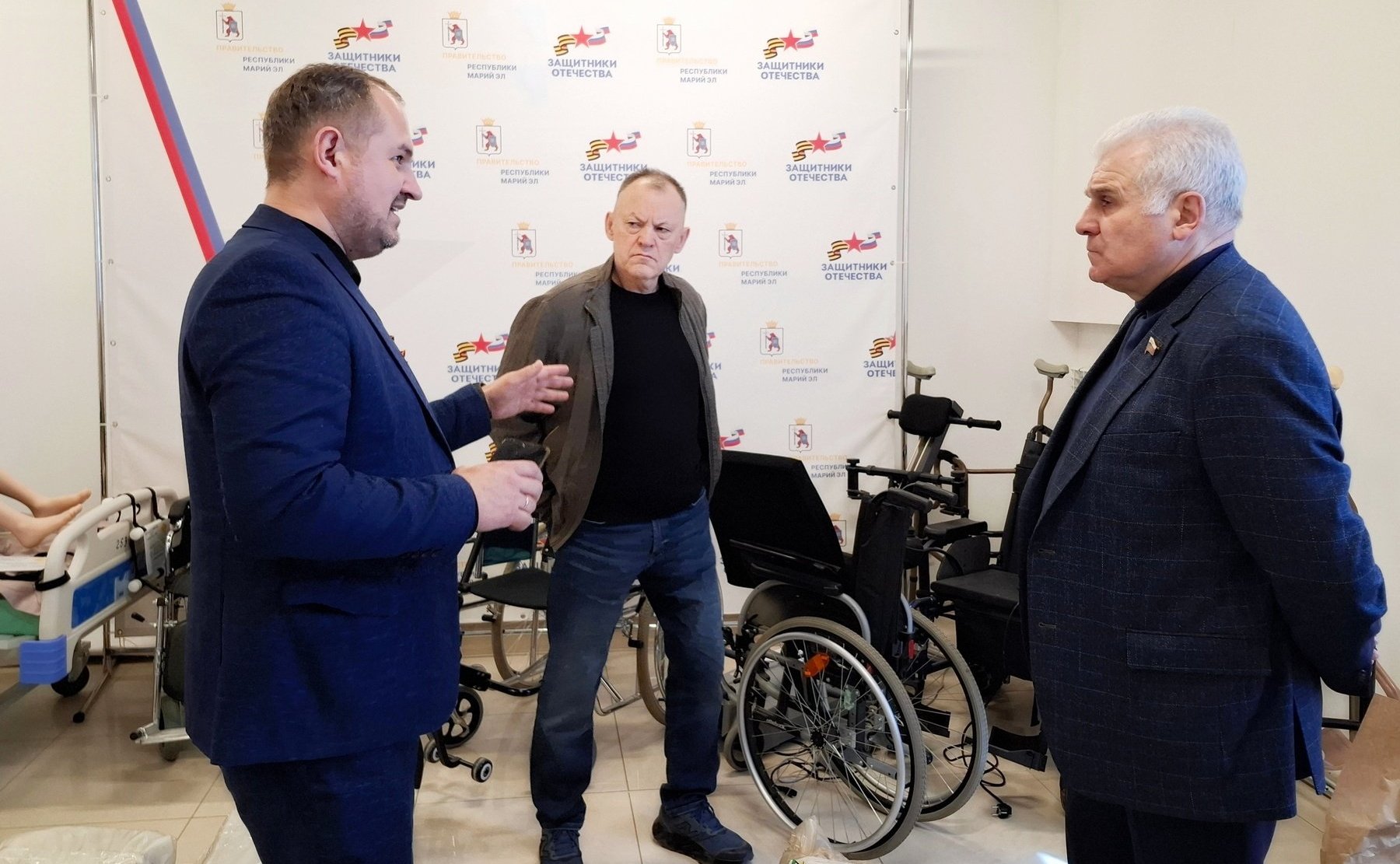 Сергей Мартынов провел встречу с руководителем регионального филиала фонда «Защитники Отечества»