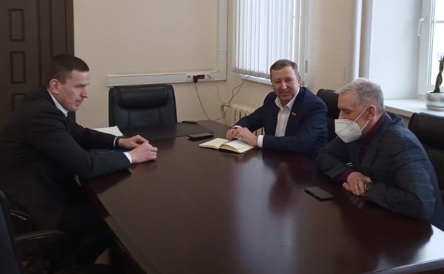 Сергей Березкин провел встречу с новым директором департамента здравоохранения и фармации региона Василием Тубашовым