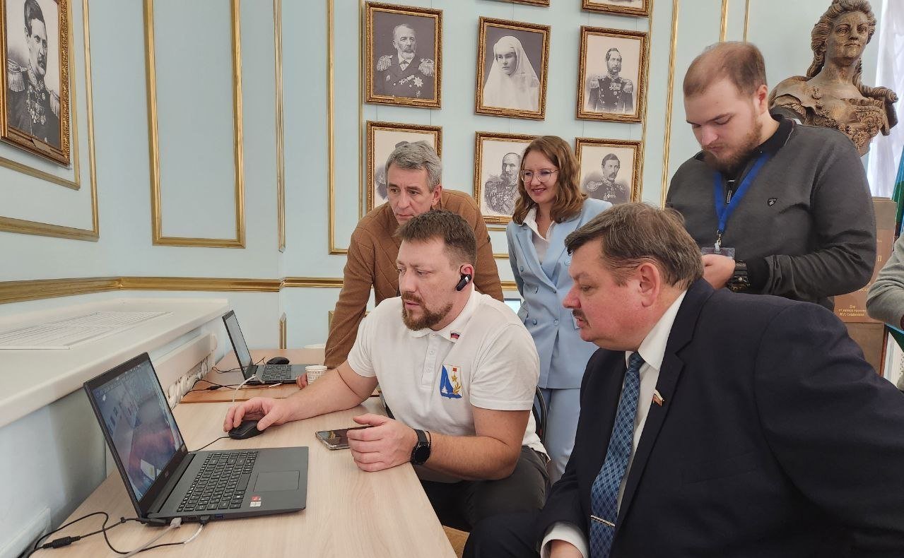 Сергей Колбин в один из дней выборов Президента Российской Федерации посетил штаб Общественного наблюдения Севастополя