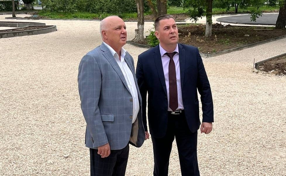 Андрей Шохин посетил будущий Кутузовский сквер и школу в микрорайоне Веризино