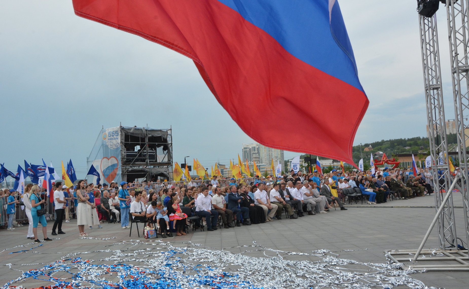 Николай Владимиров поздравил жителей и гостей республики с нашим общим праздником — с Днем России