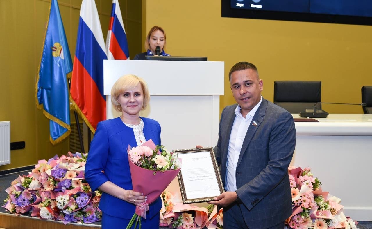 Айрат Гибатдинов поздравил с Днем Медицинского работника