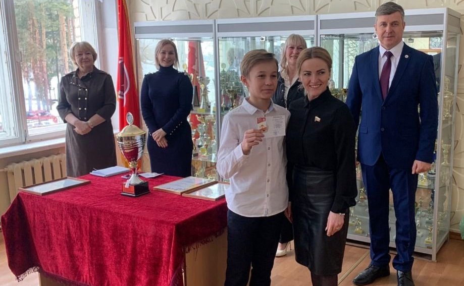 Ирина Кожанова вручила золотые знаки отличия ГТО