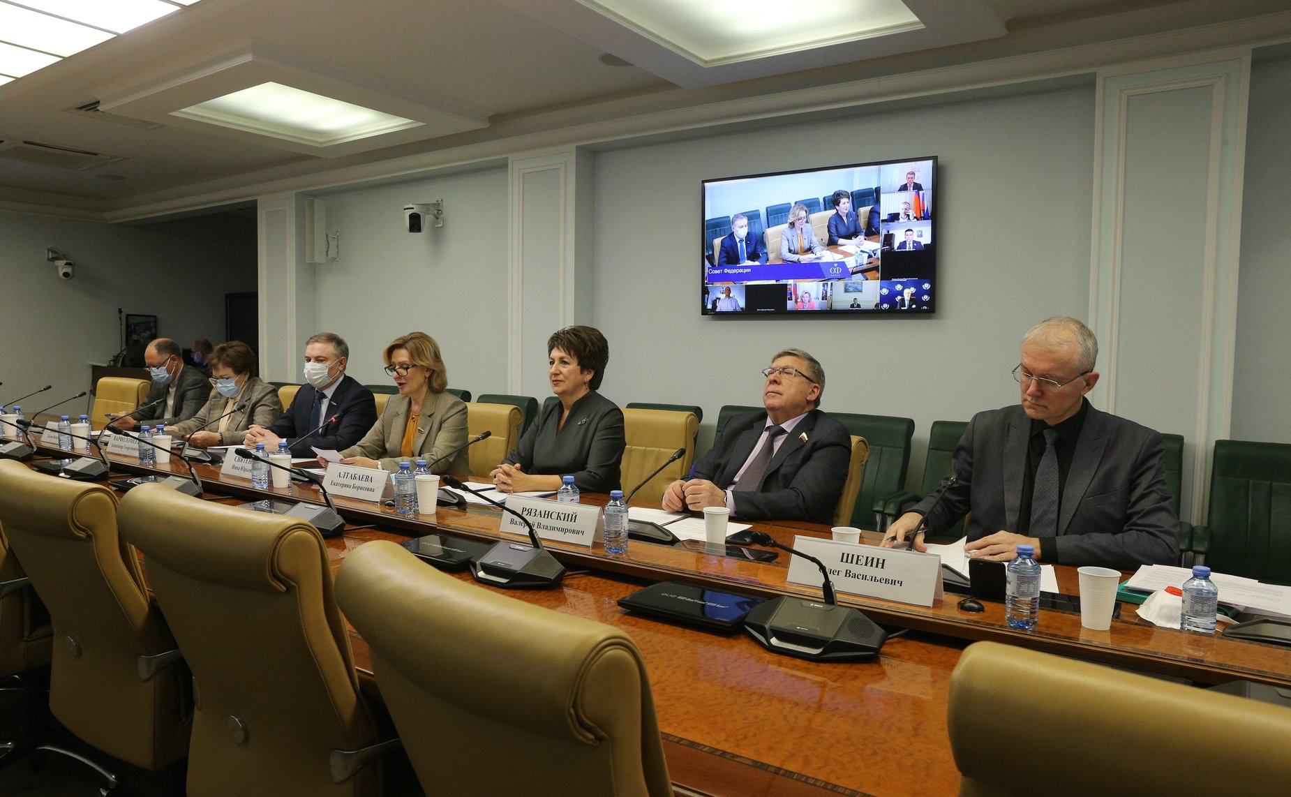 Расширенное совещание Комитета СФ по социальной политике на тему «Социальные гарантии и защита граждан»